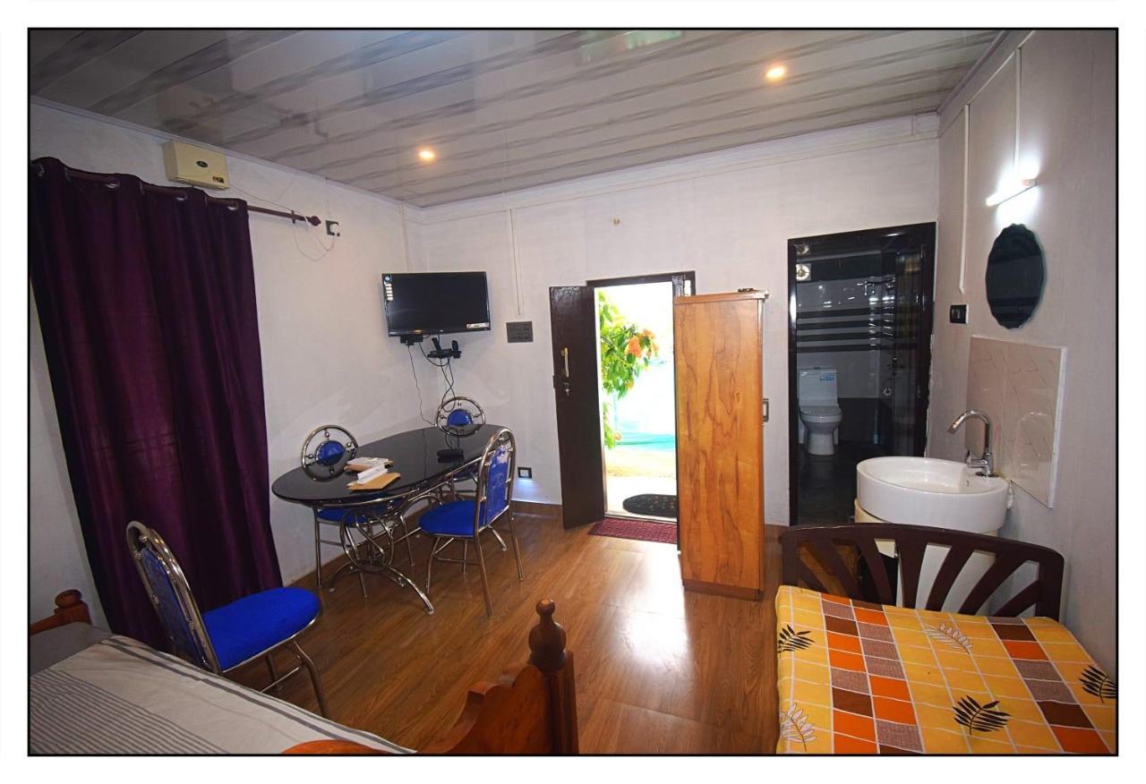 Munroe Inn Homestay 科兰 外观 照片